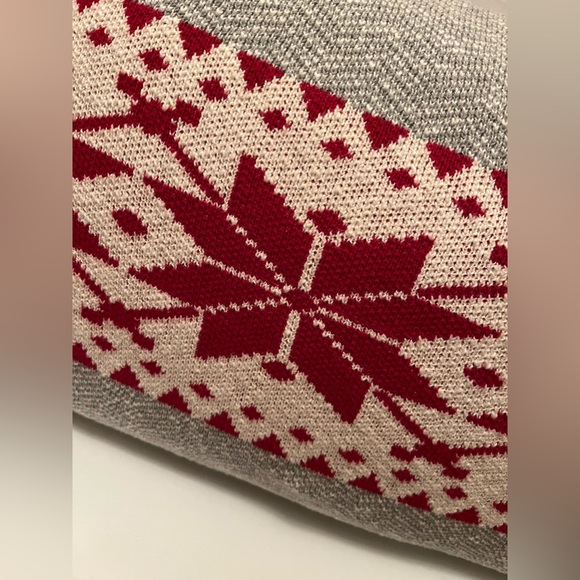 Feather Christmas/Winter Pillow - Picture 2 of 4